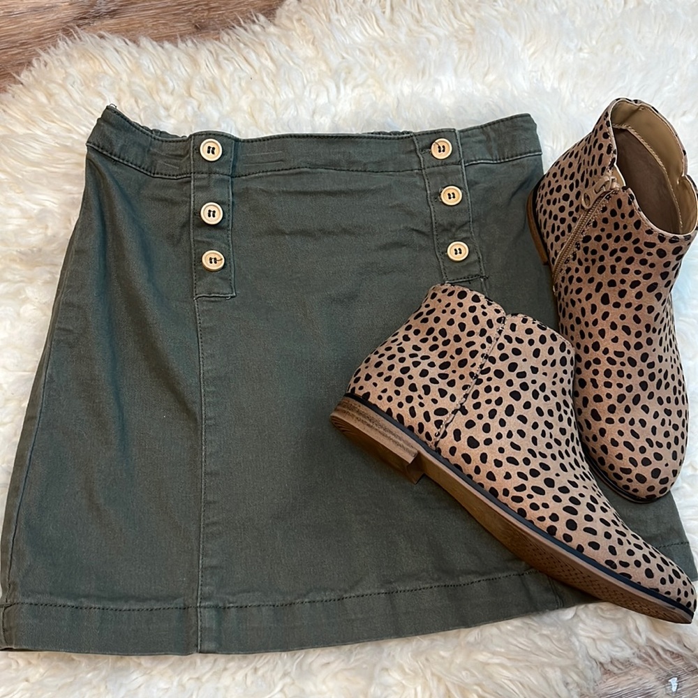 3/$25 Girls mini skirt